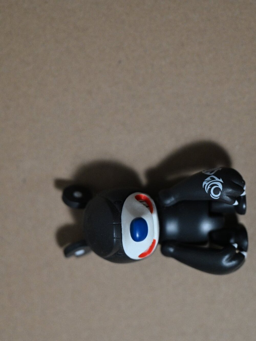 Toy2R Monkey Qee Figure Touma Black White Face Panel